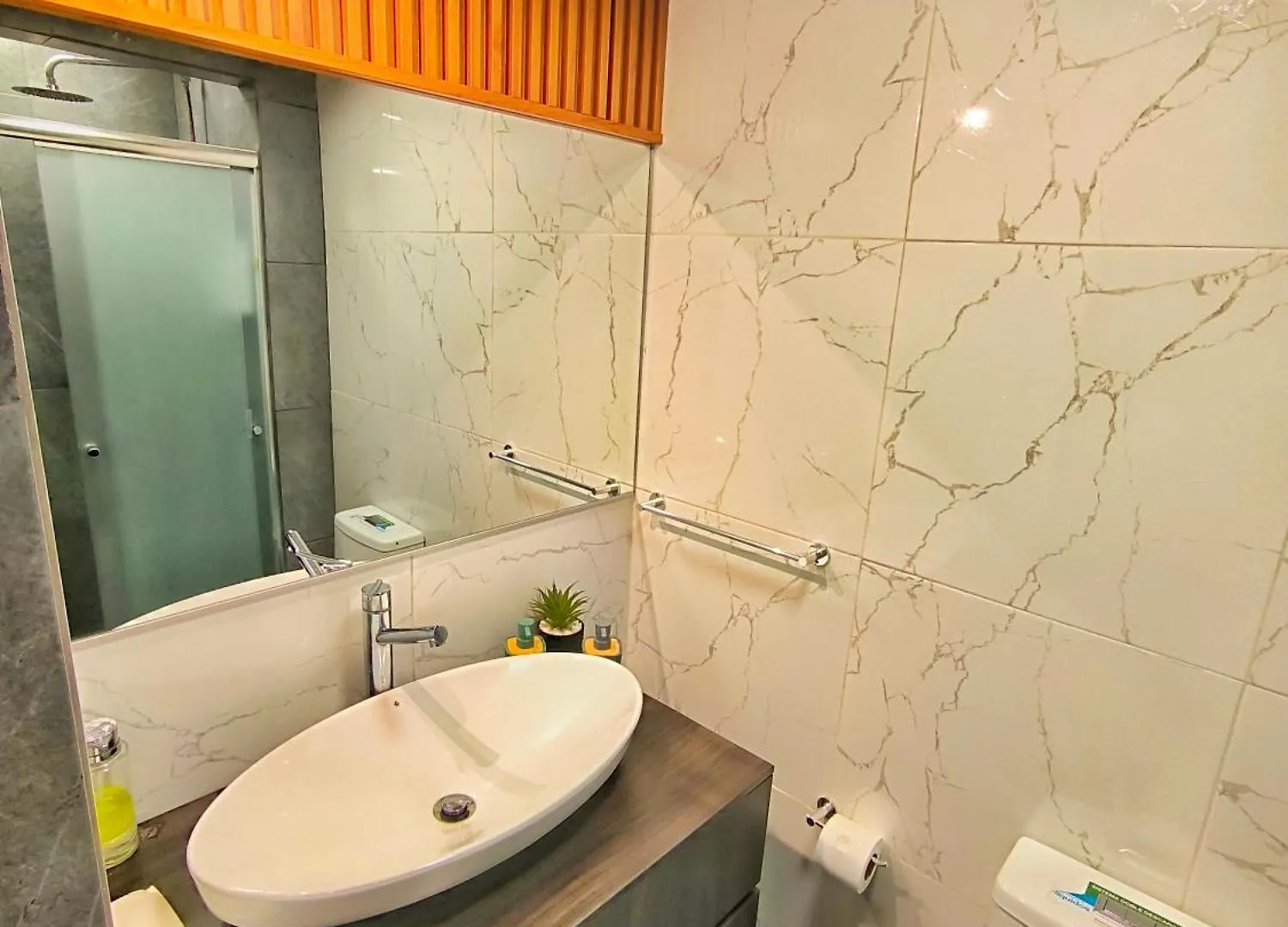 Apartment Udla Apartamento Para 6 Personas Frente Al Mall Riocentro Quito