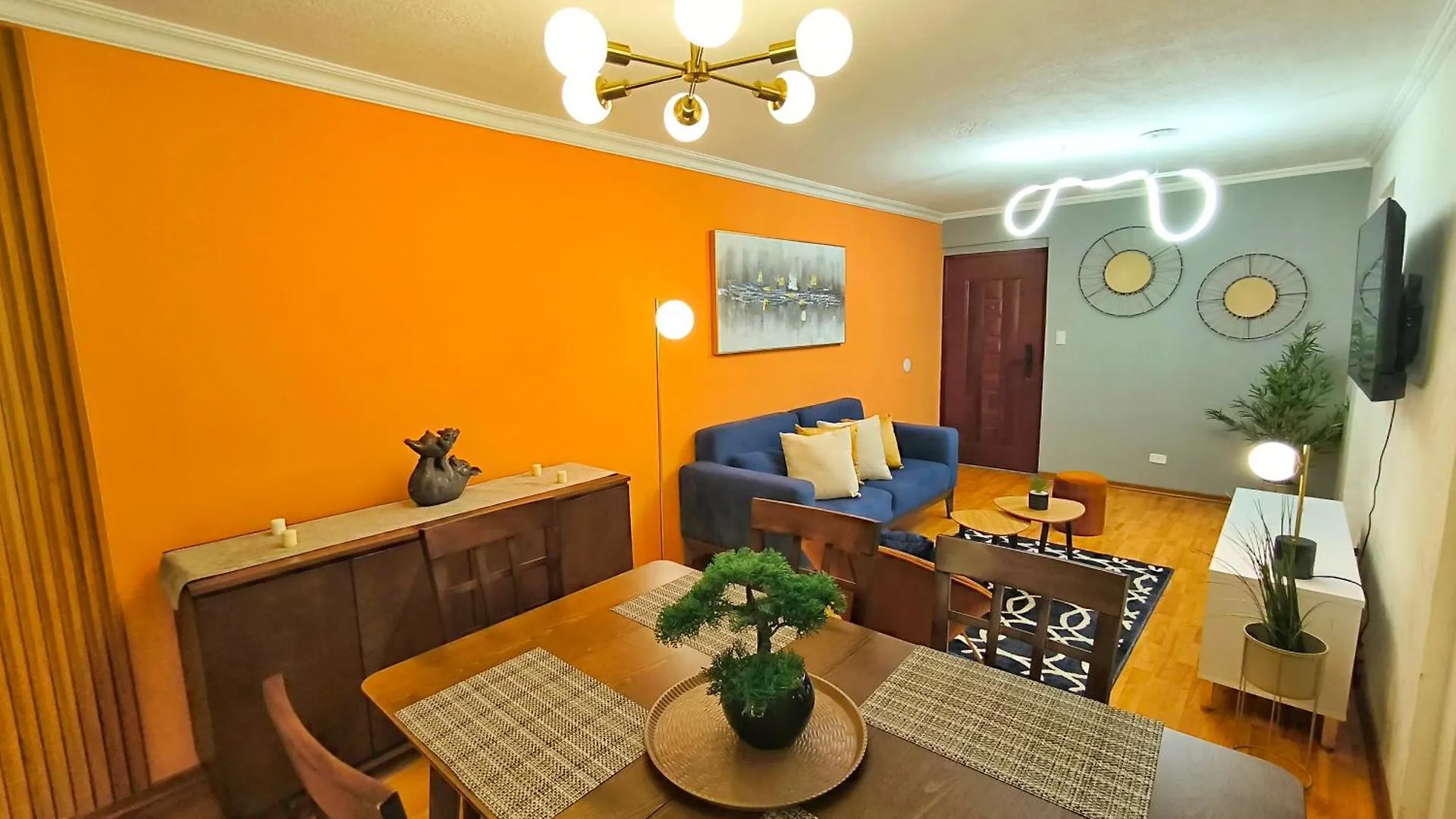 Udla Apartamento Para 6 Personas Frente Al Mall Riocentro Quito Apartment