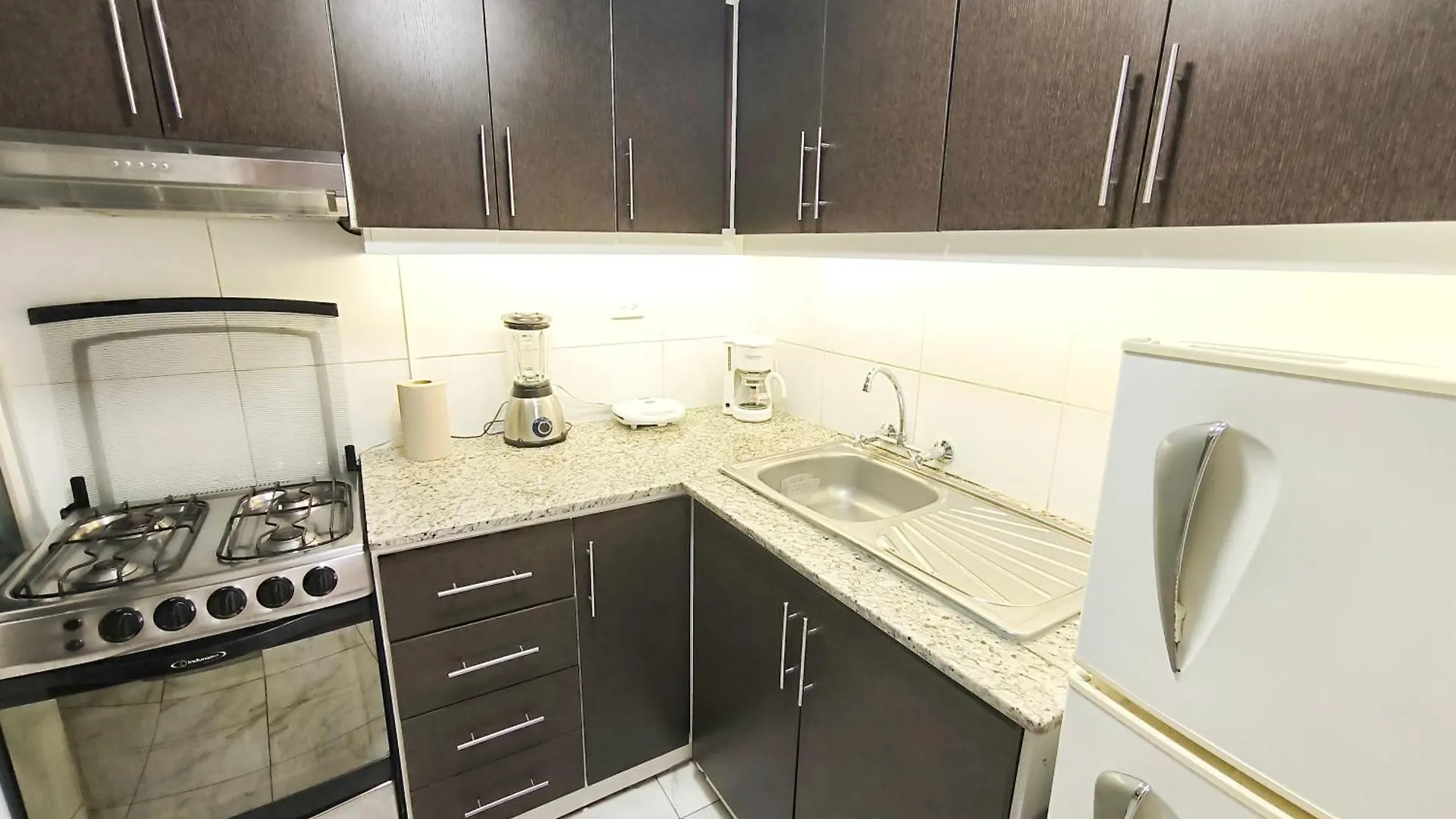 Udla Apartamento Para 6 Personas Frente Al Mall Riocentro Quito 0*,  Ecuador