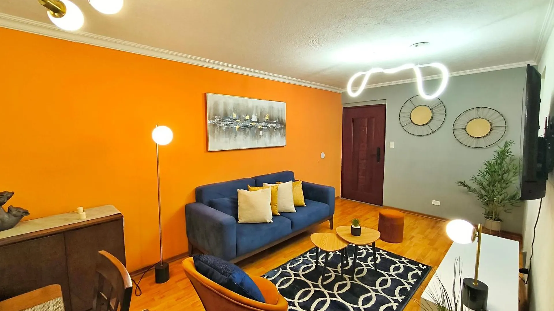 Apartment Udla Apartamento Para 6 Personas Frente Al Mall Riocentro Quito Ecuador