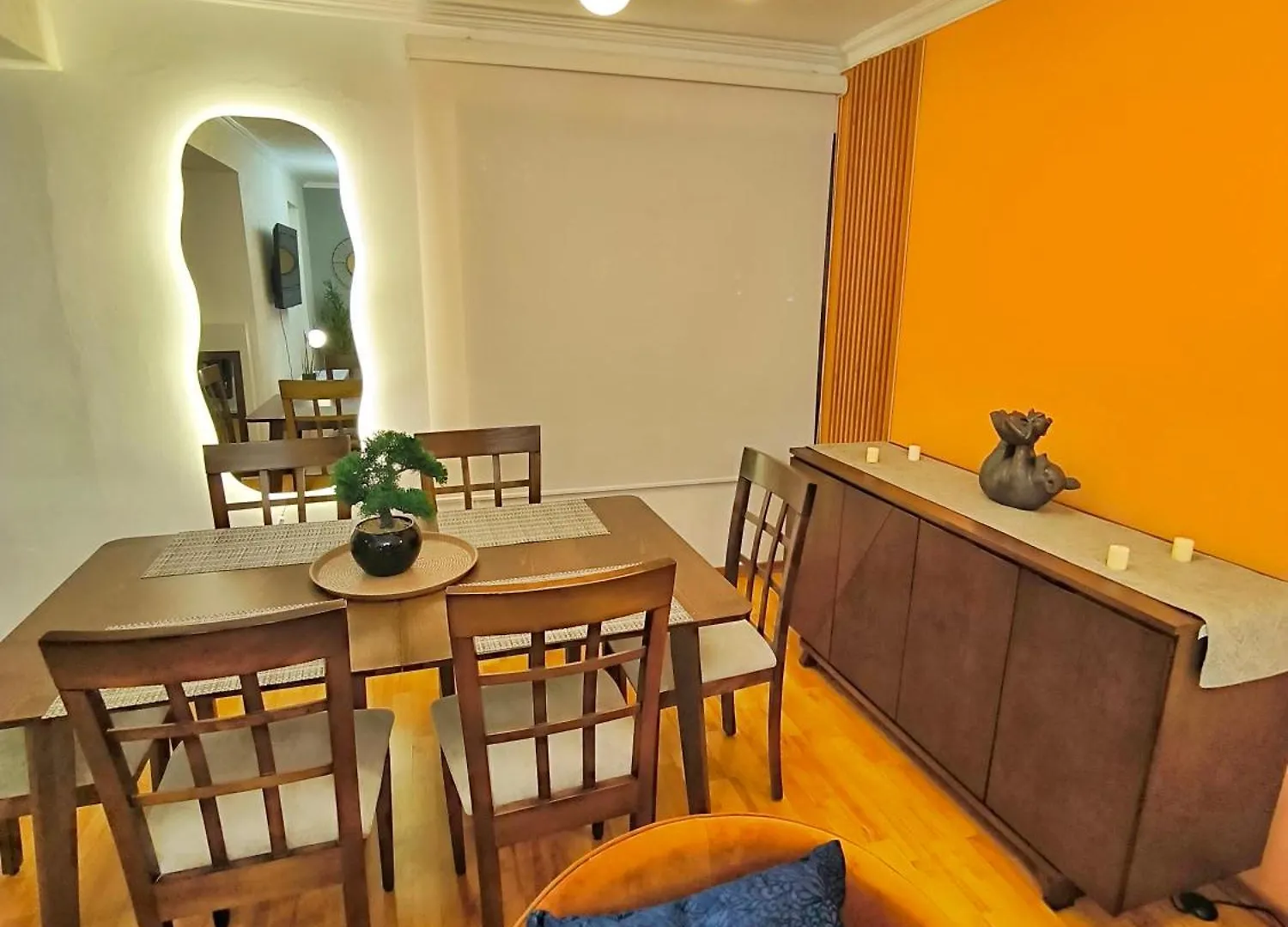 Udla Apartamento Para 6 Personas Frente Al Mall Riocentro Quito